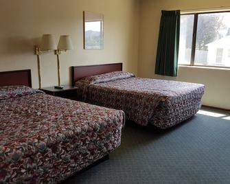Safari Inn - Winston - Bedroom