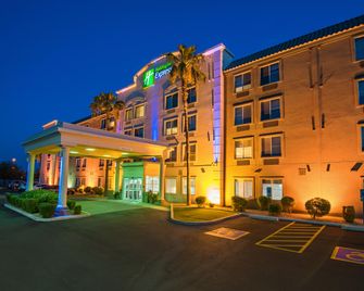 Holiday Inn Express Peoria North - Glendale By IHG - Glendale - Budova