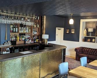 The Duke Hotel - Calne - Bar