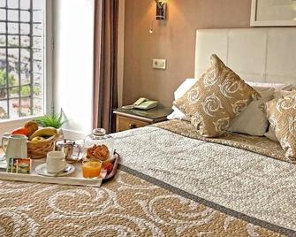 Hotel Leonor de Aquitania - Cuenca - Bedroom
