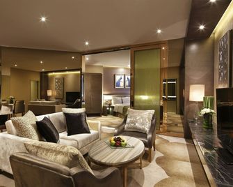 Holiday Inn Kunming City Centre By IHG - Kunming - Sovrum
