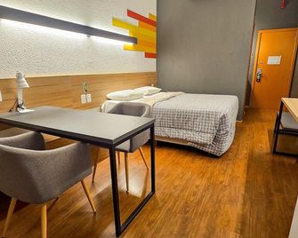 Hotel 10 Joinville - Joinville - Yatak Odası