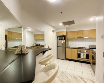 Lift Access 306B Opposite North Cronulla Beach - Cronulla - Kitchen