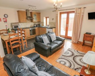 The Dairy - Swansea - Living room