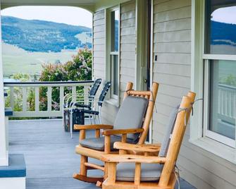 Charming House On The Hill With Views Of The Anaconda Range Holiday home 2 BestStayz.1 - Philipsburg - Balcón