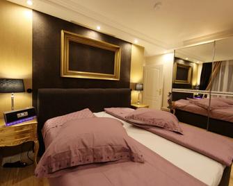 Golden Apartments - Essen - Bedroom