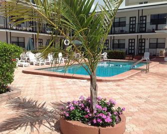 Napoli Belmar Resort - Fort Lauderdale - Piscina