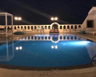 Villa Kavallaris & Apartments - Mesaria - Pool
