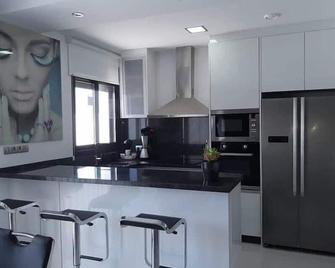 Modern 3 Bedroom Villa with Private Pool MO35 - Los Montesinos - Cocina