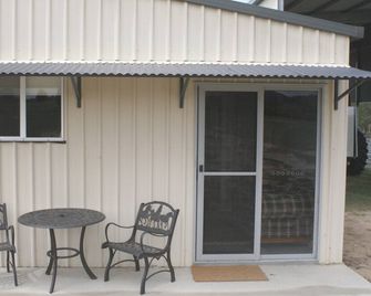 Saddlers Retreat at Donegal Horse and Farmstay - Tenterfield - Innenhof