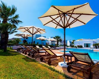 Maltezana Beach Hotel - Analipsi - Piscina