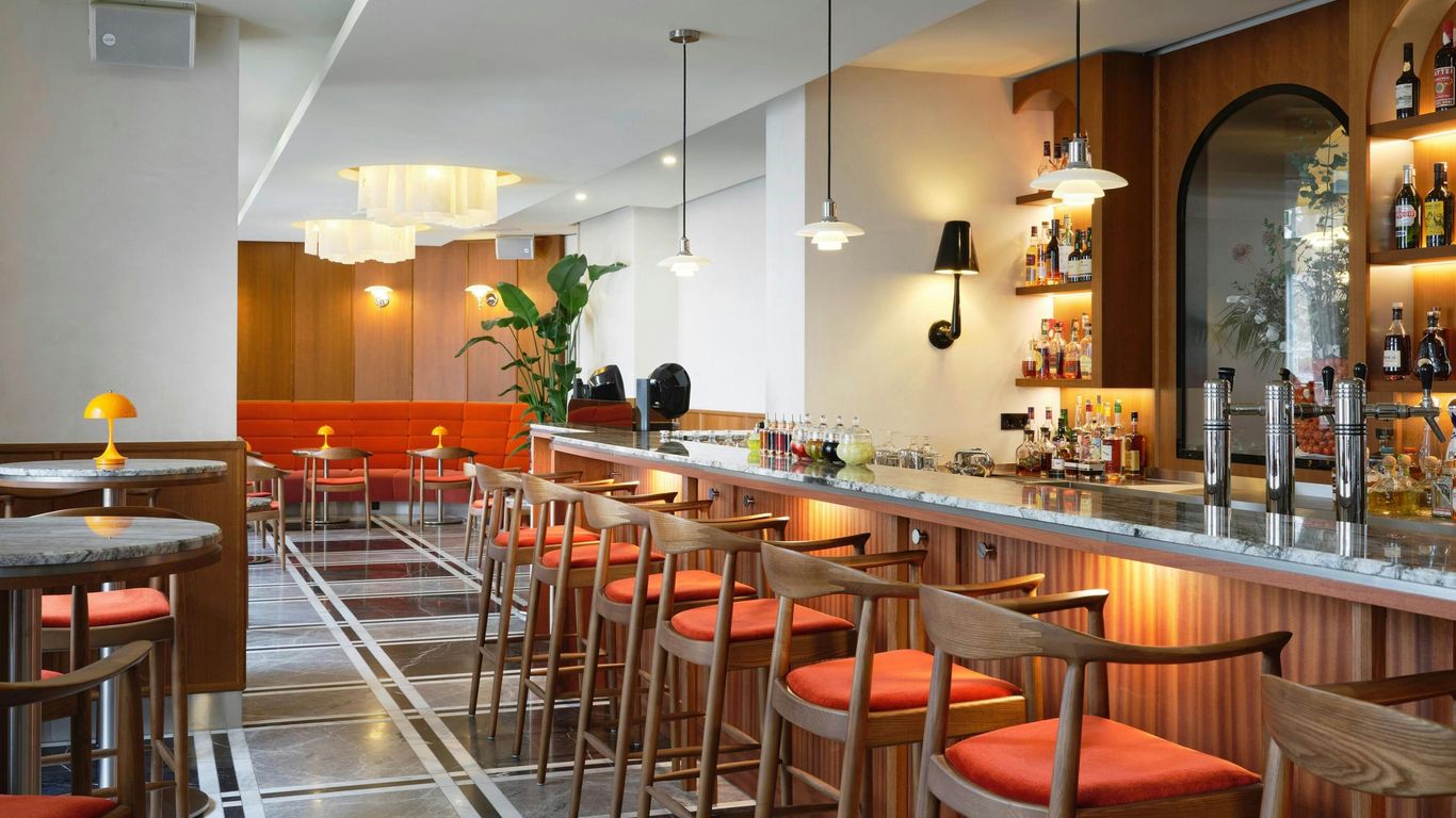 Roomers Berlin Steinplatz, Autograph Collection