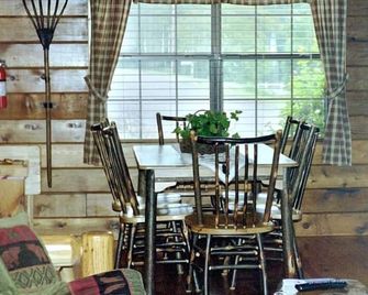 Bear Necessity Log Cabin - - Murphy - Dining room