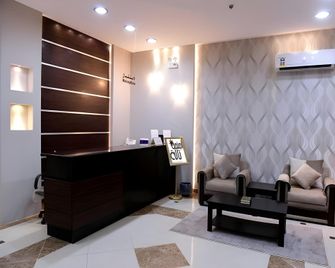 Talah Suites Serviced Apartments - Buraydah - Front desk