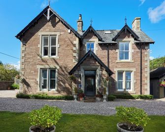 Merlindale - Crieff - Edifício