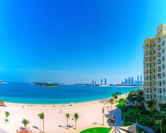 Royal Club at Palm Jumeirah - Dubai - Beach
