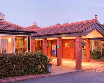 Orida Hotels Newbury - Newbury - Edificio