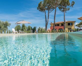 Agriturismo Nonno Gino - Charme&Relax - Piombino - Pool