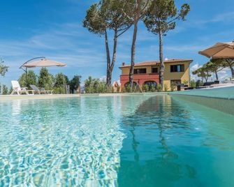 Agriturismo Nonno Gino - Charme&Relax - Piombino - Pool