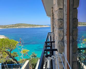 Akvaryum Butik Otel Karaburun - Karaburun - Balcony