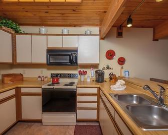 Sunplace 07 - McHenry - Cocina