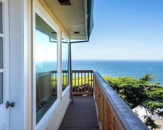 Stunning Coastal Cottage w/ Views of Monterey Bay! - Watsonville - Balkon