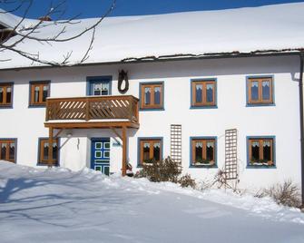 Spacious Holiday Home in Zenting With Private Garden - Zenting - Building