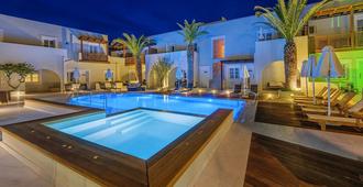 Nissaki Beach Hotel - Naxos - Bể bơi
