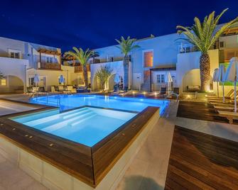 Nissaki Beach Hotel - Naxos - Bể bơi