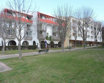 Beautiful furnished studio in the heart of a spa in quiet residence - Lamalou-les-Bains - Bâtiment