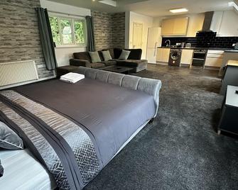 Peaceful Large Studio Flat Colchester - Colchester - Habitación