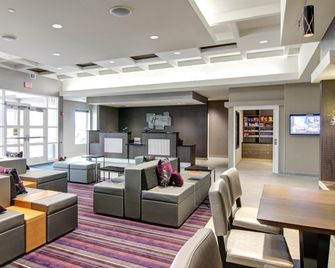Holiday Inn Express Fargo Sw - I-94 Medical Center By IHG - פארגו - טרקלין