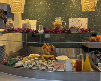 Hôtel Le Pavillon de Saint-Lô - Сен-Ло - Buffet