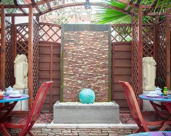 Hotel Les Grenadines - Agde - Patio