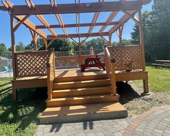 Aquastar Inn - Westerly - Rakennus