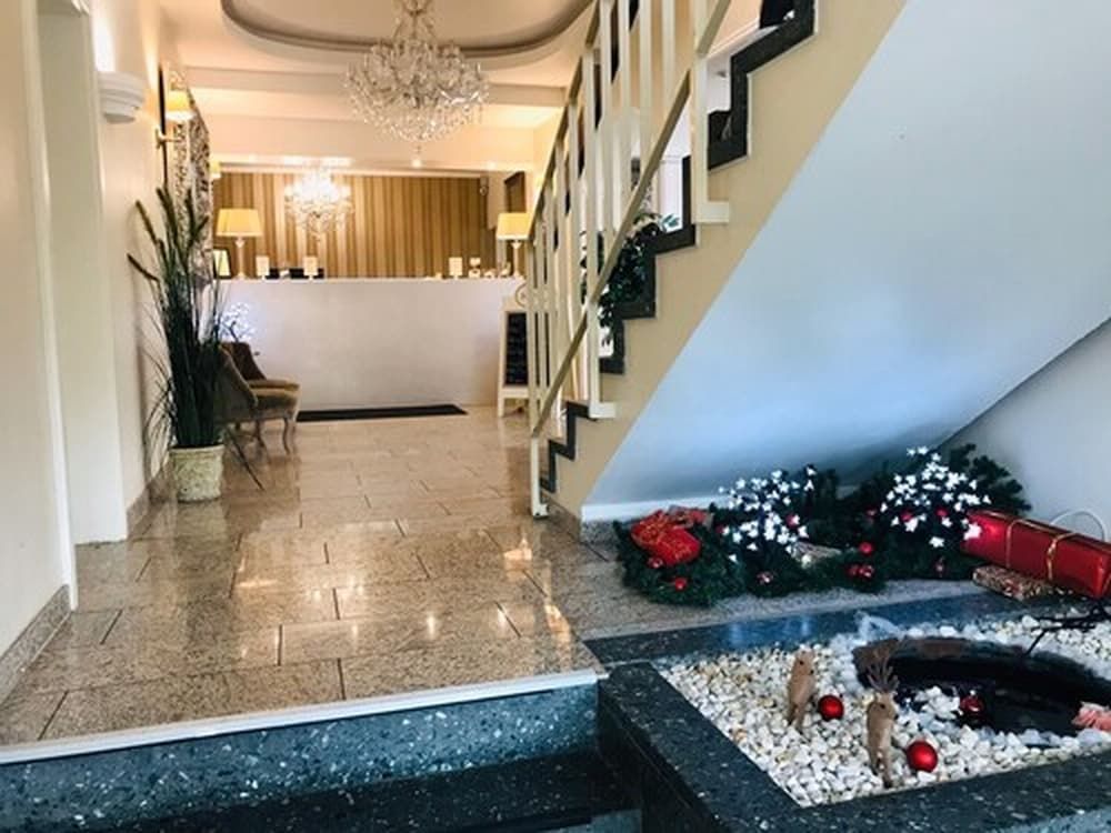 Hotel zur Riede bei Bremen - Delmenhorst - Rezeption