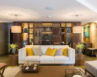 Four Points by Sheraton Sesimbra - ססימברה - סלון