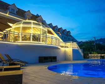 Livemax Resort Izu Shimoda - Shimoda - Piscina