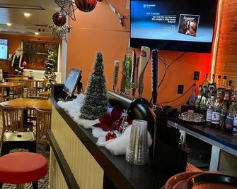 The Ash Grove Inn - Barry's Bay - Bar