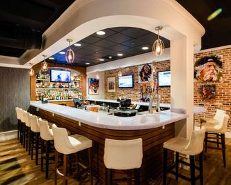 هوتل فلورنس، تابيستري كوليكشن باي هيلتون - فلورنس - بار