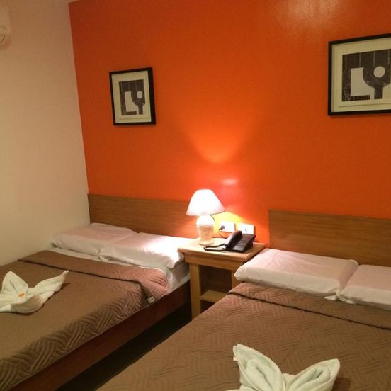 Stone House Hotel Pasay image 1