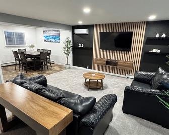 Charming 4-bedroom house with AC, WiFi in Wolf Point - Wolf Point - Sala de estar