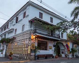 Hotel Mariscal Robledo - Santa Fe de Antioquia - Edificio