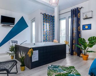 Suite Sparadise - Spa Privé - 6min Disneyland Paris - Chalifert - Accueil