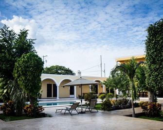 Hotel Hacienda Izamal - Izamal - Pool
