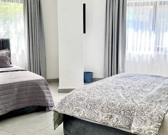 Jordan Tower Hotel - Amman - Bedroom