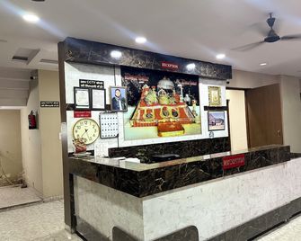 Hotel Darbar - Vikāsnagar - Front desk