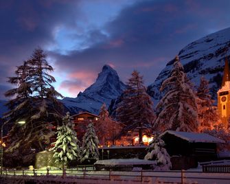 Swiss Alpine Hotel Allalin - Zermatt - Vista del exterior