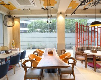 Indie Stays Nesco Goregaon - Bombay - Restaurante