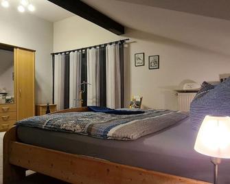 Ferienwohnung Pia - Mettlach - Bedroom